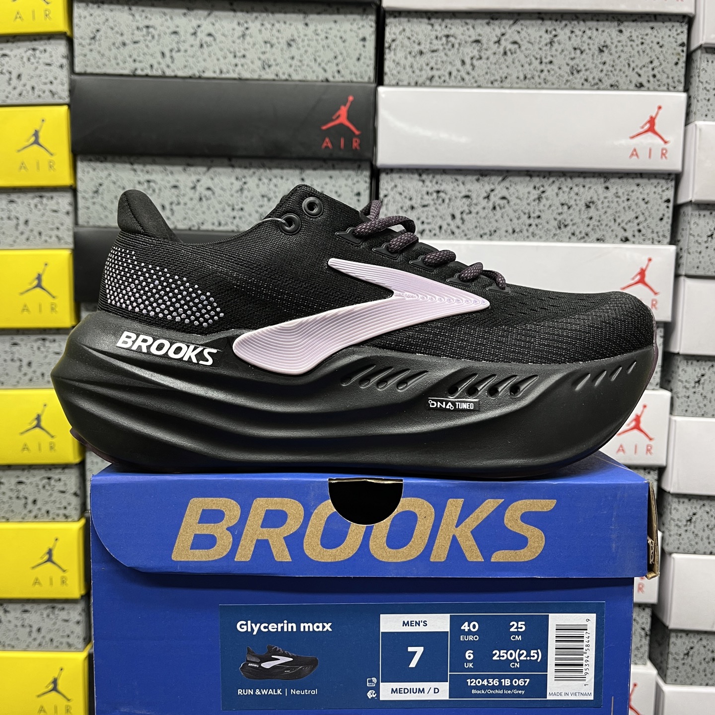 1204361B067
