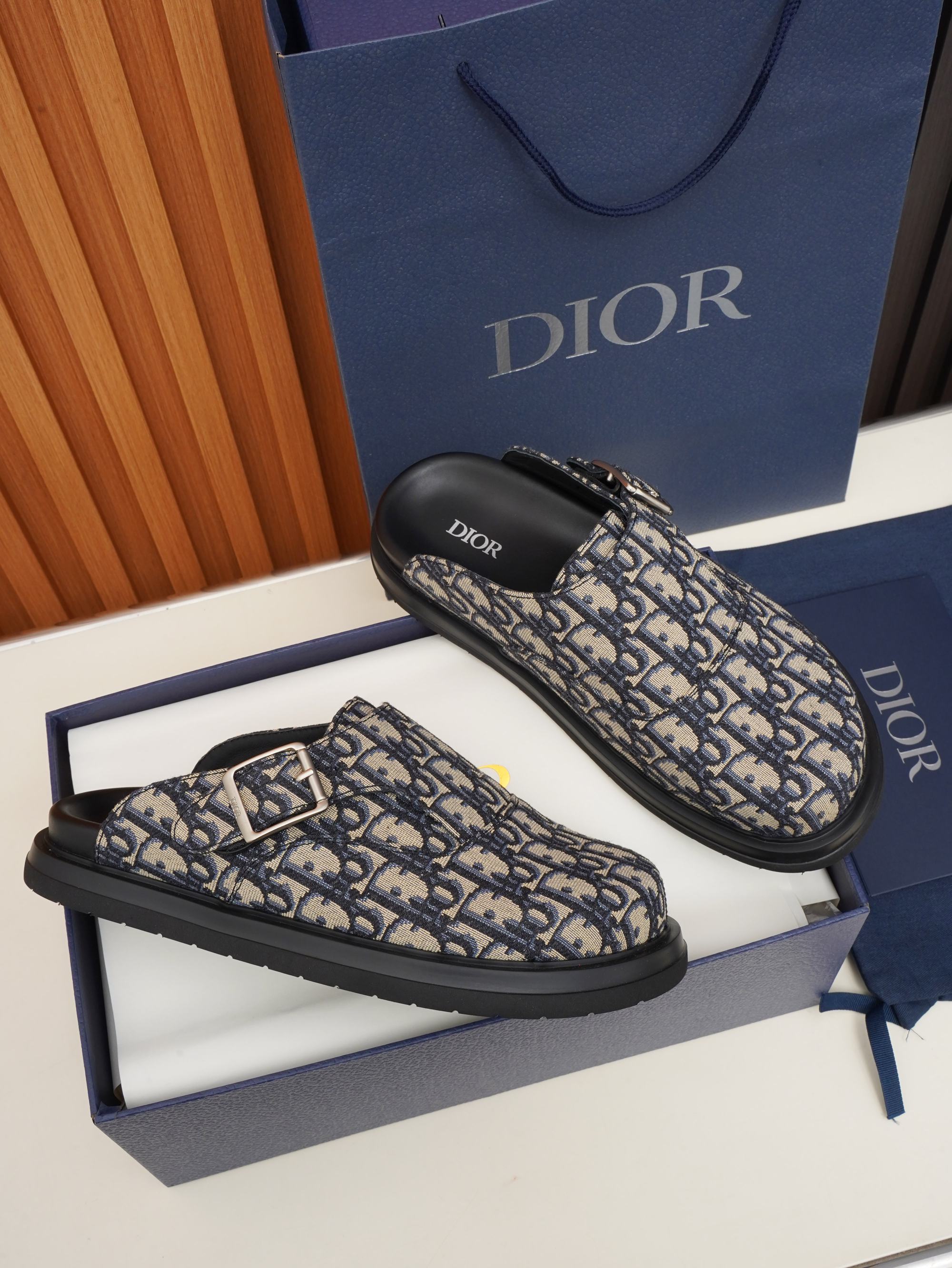 DIOR AQUA MULE