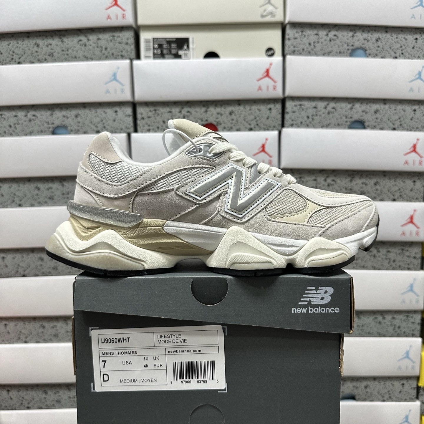 U9060WHT