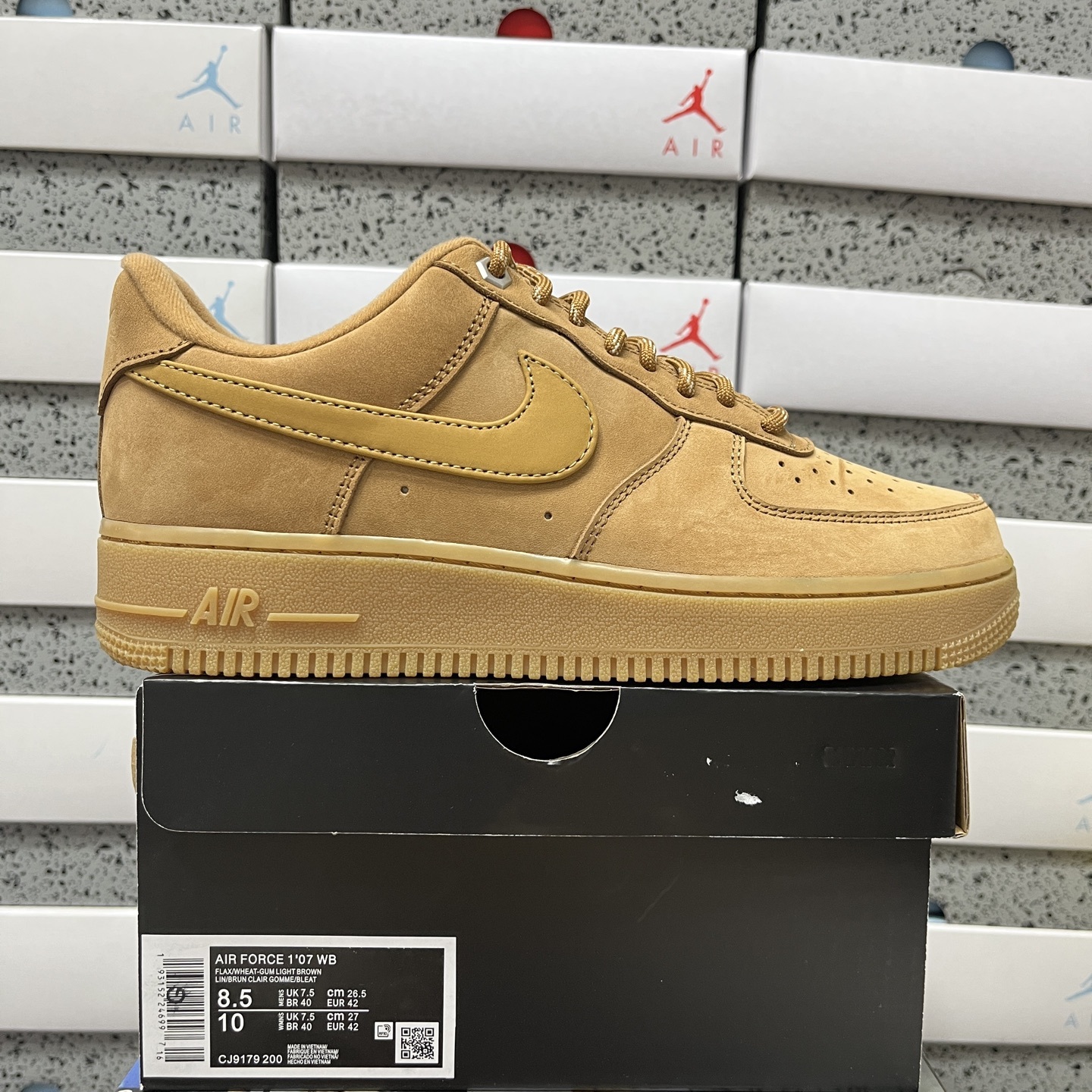 NIKE AIR FORCE 1