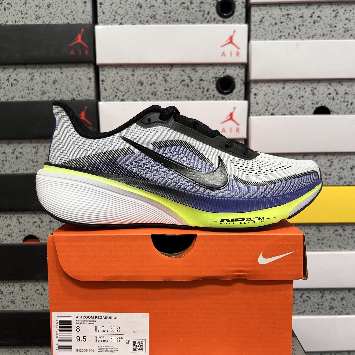 NIKE AIR ZOOM PEGASUS 42