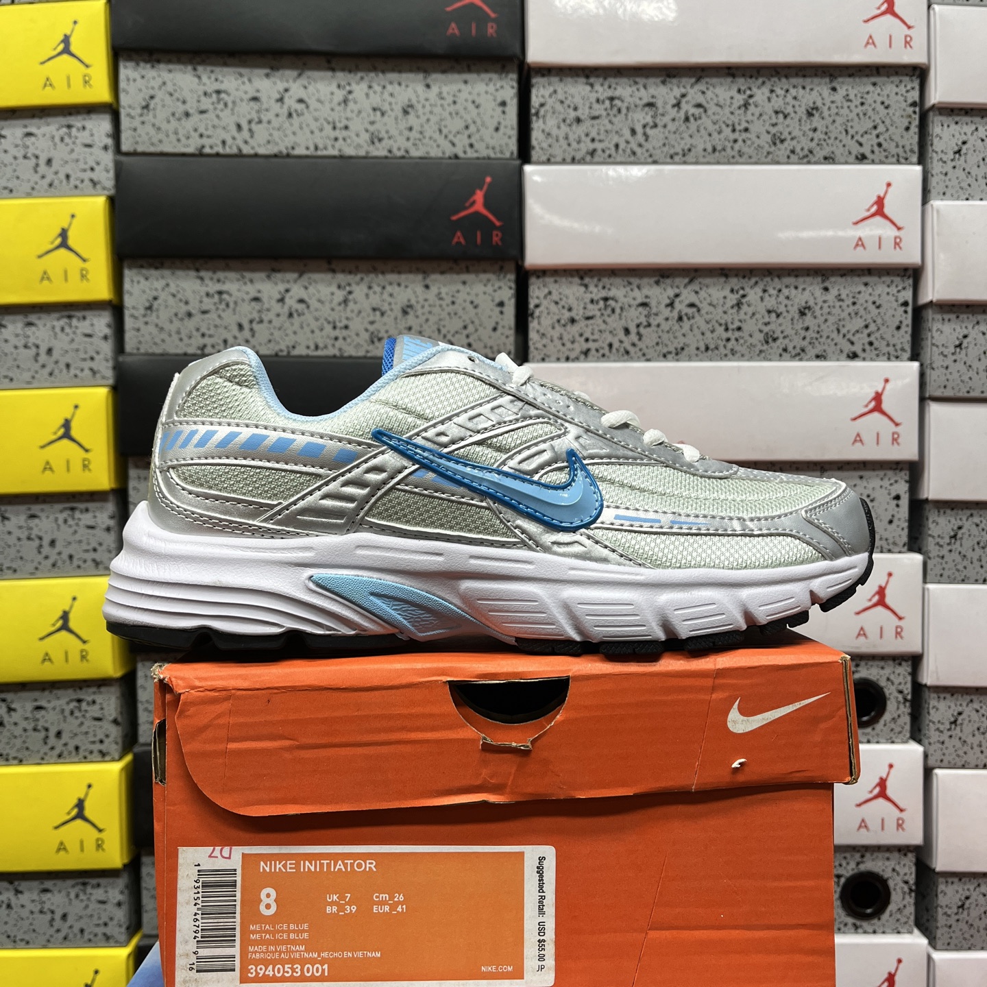 NIKE INITIATOR