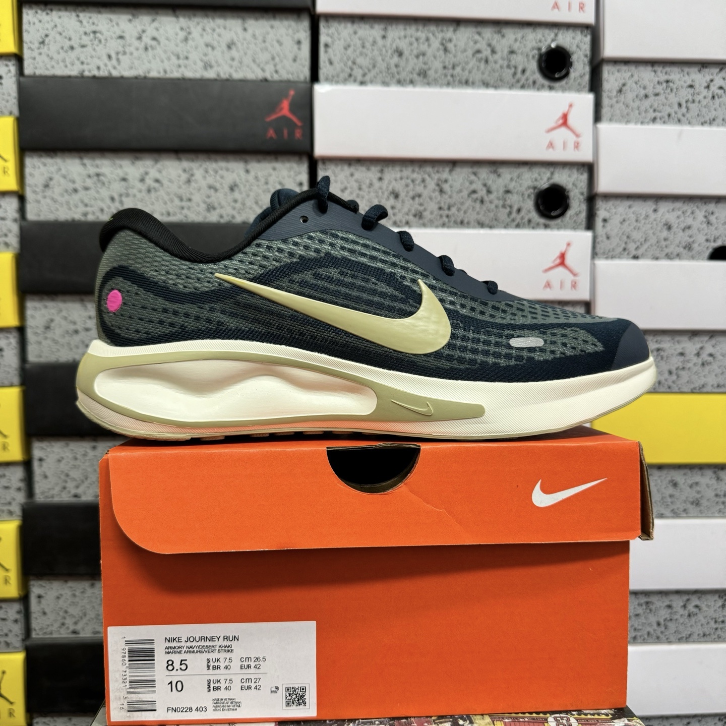 NIKE JOURNEY RUN