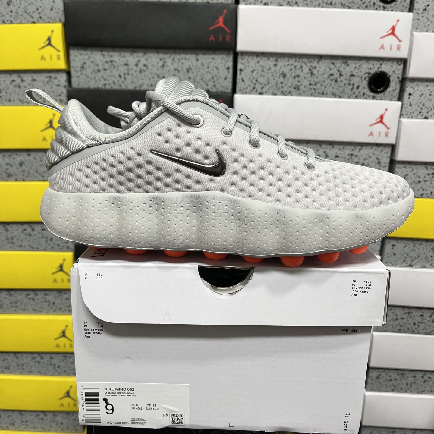 NIKE MIND 002