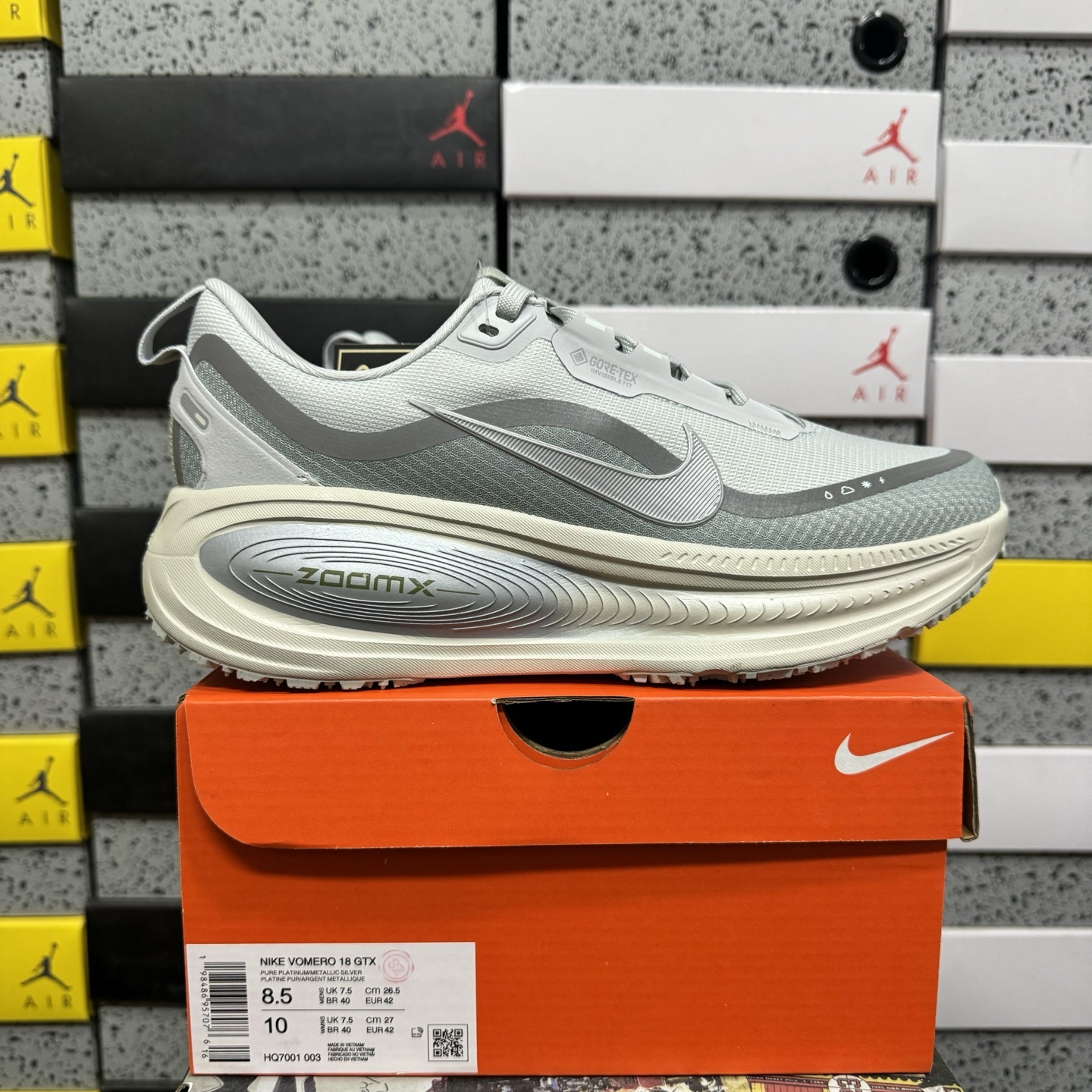 NIKE VOMERO 18 GTX