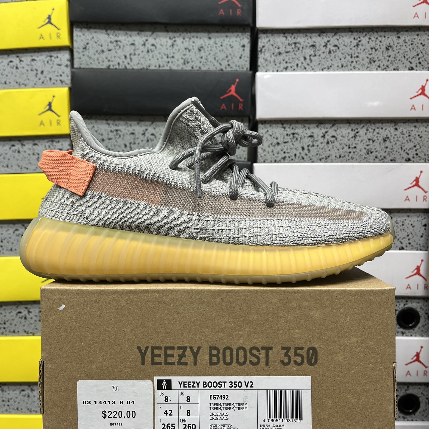 YEEZY BOOST 350 V2